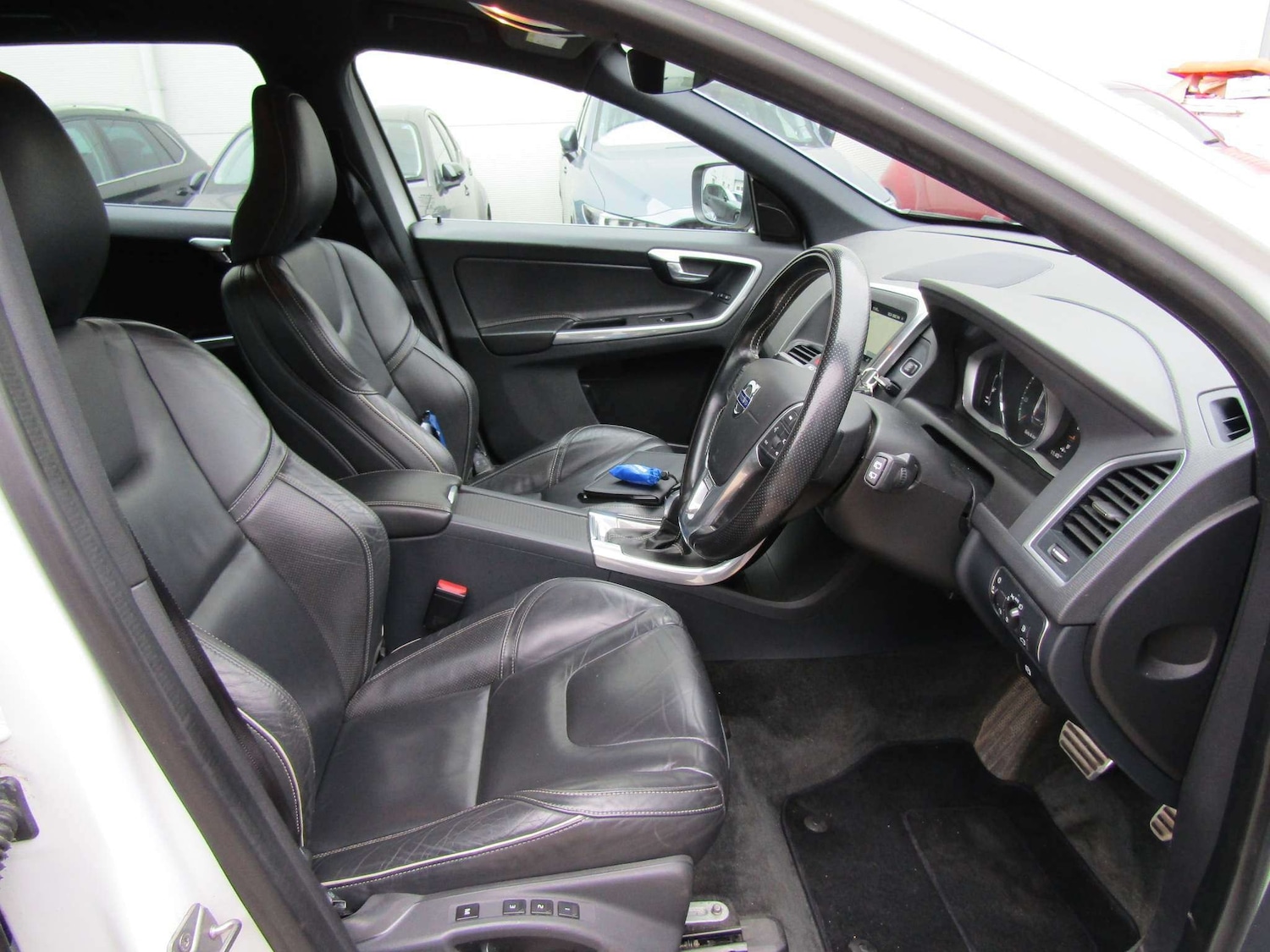 Used Volvo XC60 2016 for sale - 76120382: Photo 5