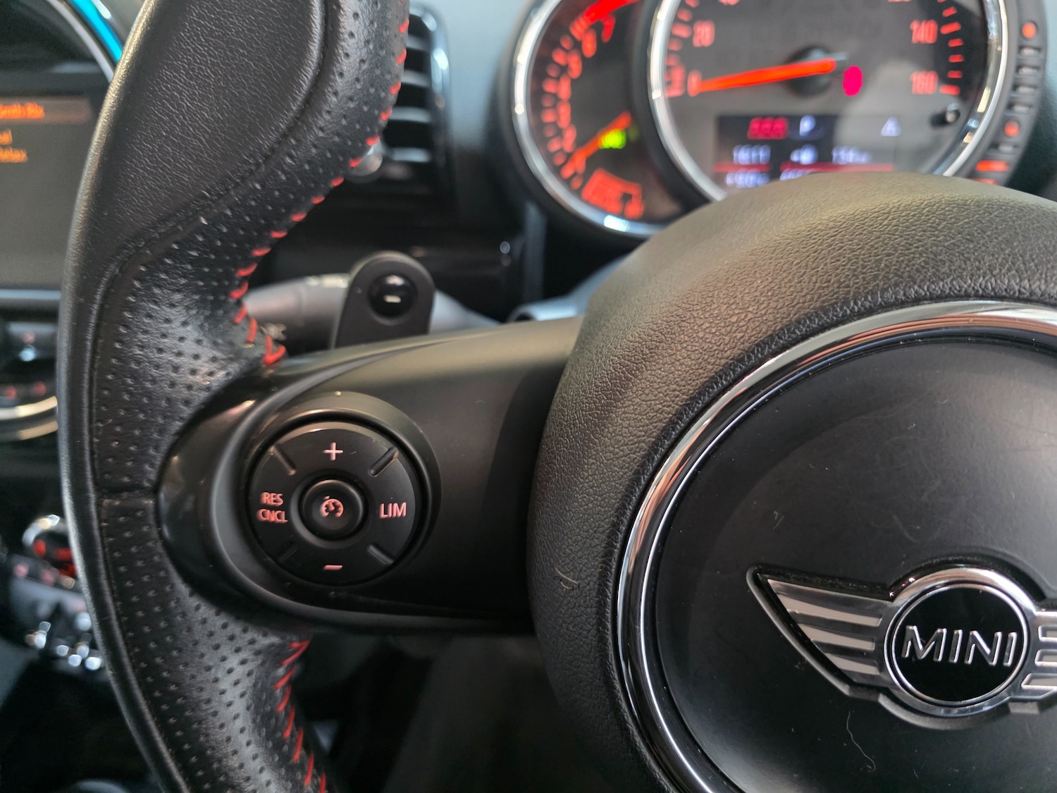 Used MINI Clubman 2017 for sale - 77247698: Photo 35