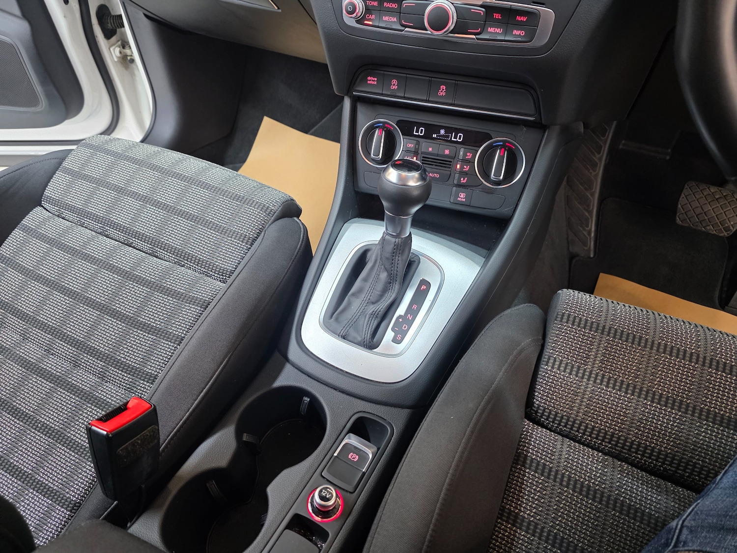 Used Audi Q3 2016 for sale - 77247699: Photo 39