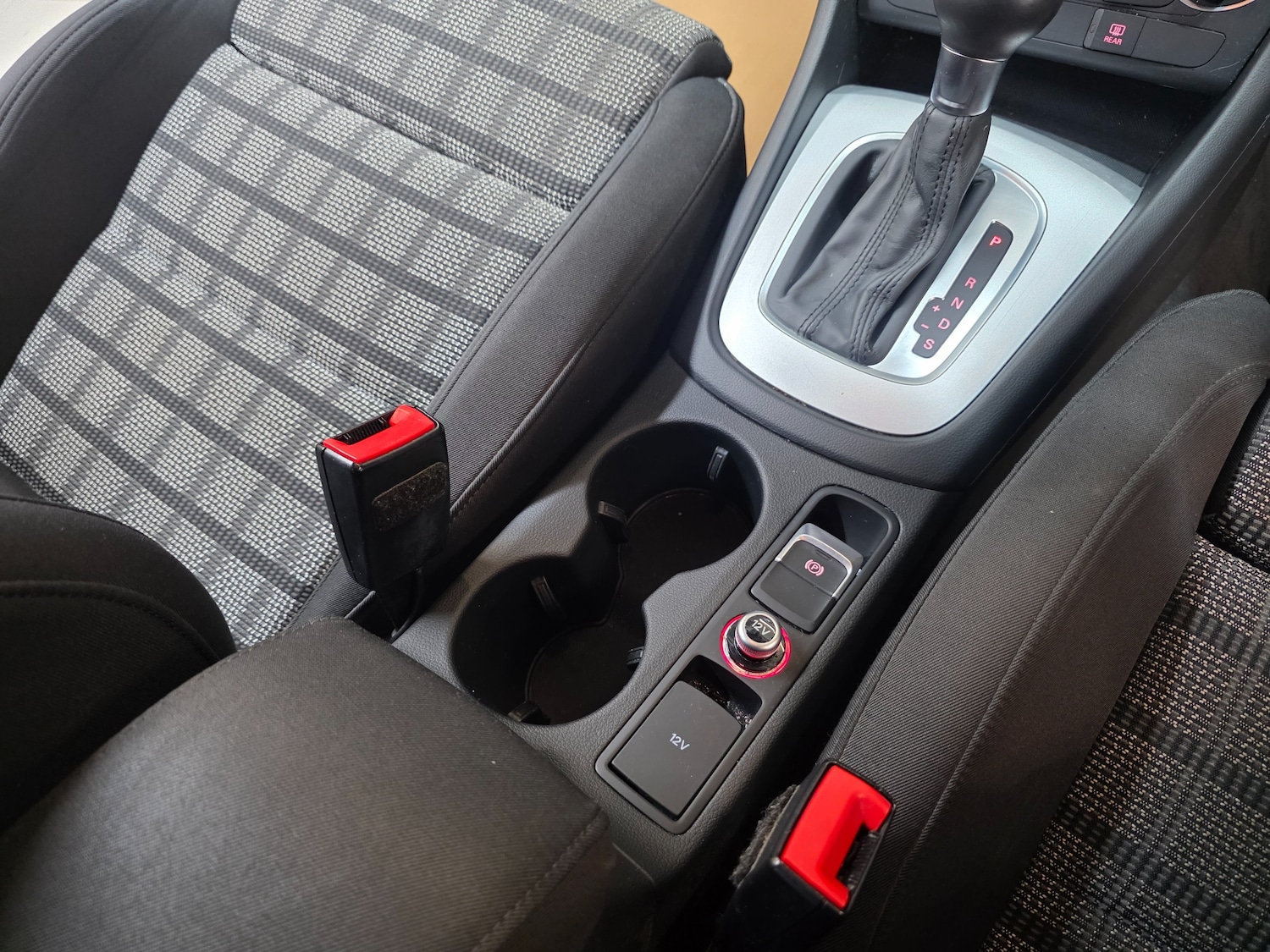 Used Audi Q3 2016 for sale - 77247699: Photo 40