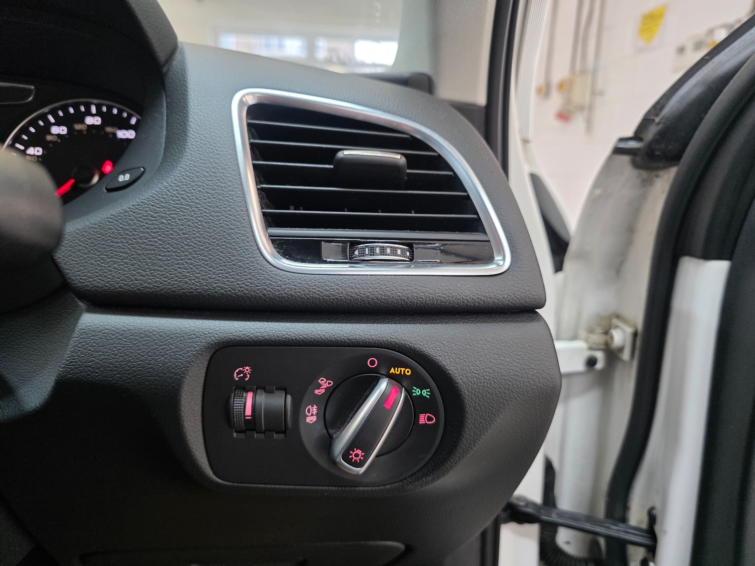 Used Audi Q3 2016 for sale - 77247699: Photo 47