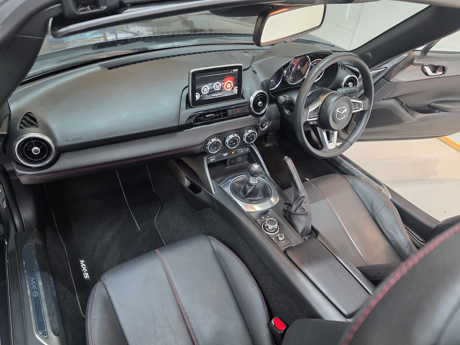 Used Mazda MX-5 2017 for sale - 77247697: Photo 2