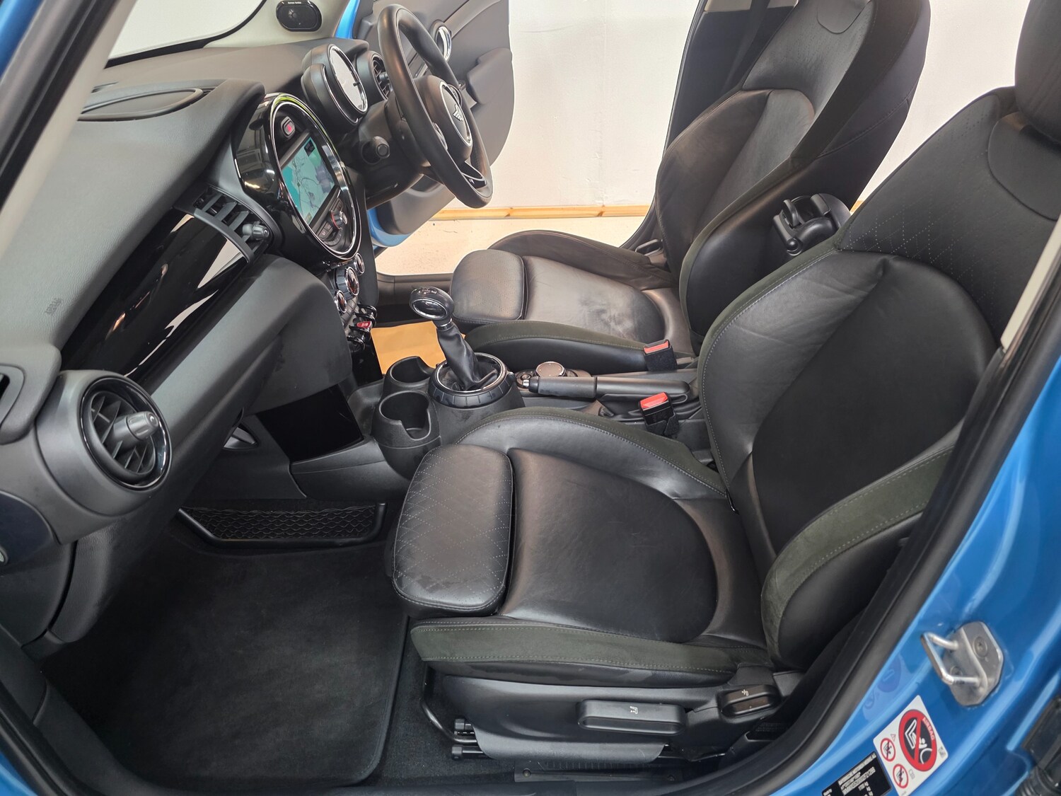 Used MINI Hatch 2017 for sale - 77685877: Photo 33