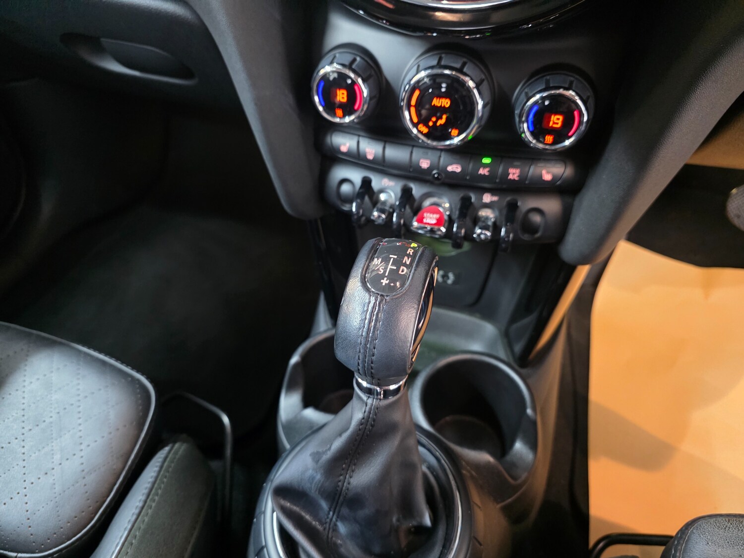 Used MINI Hatch 2017 for sale - 77685877: Photo 39