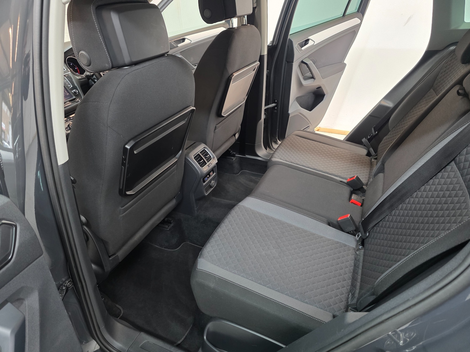 Used Volkswagen Tiguan 2017 for sale - 77247695: Photo 12