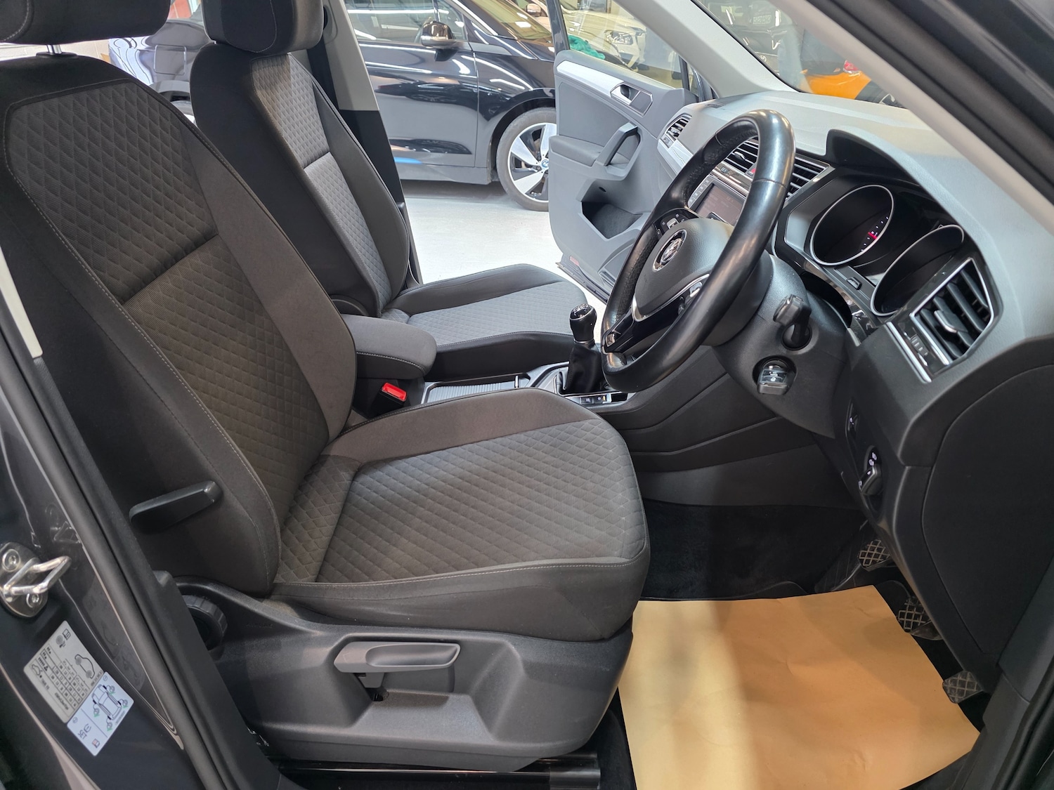 Used Volkswagen Tiguan 2017 for sale - 77247695: Photo 33