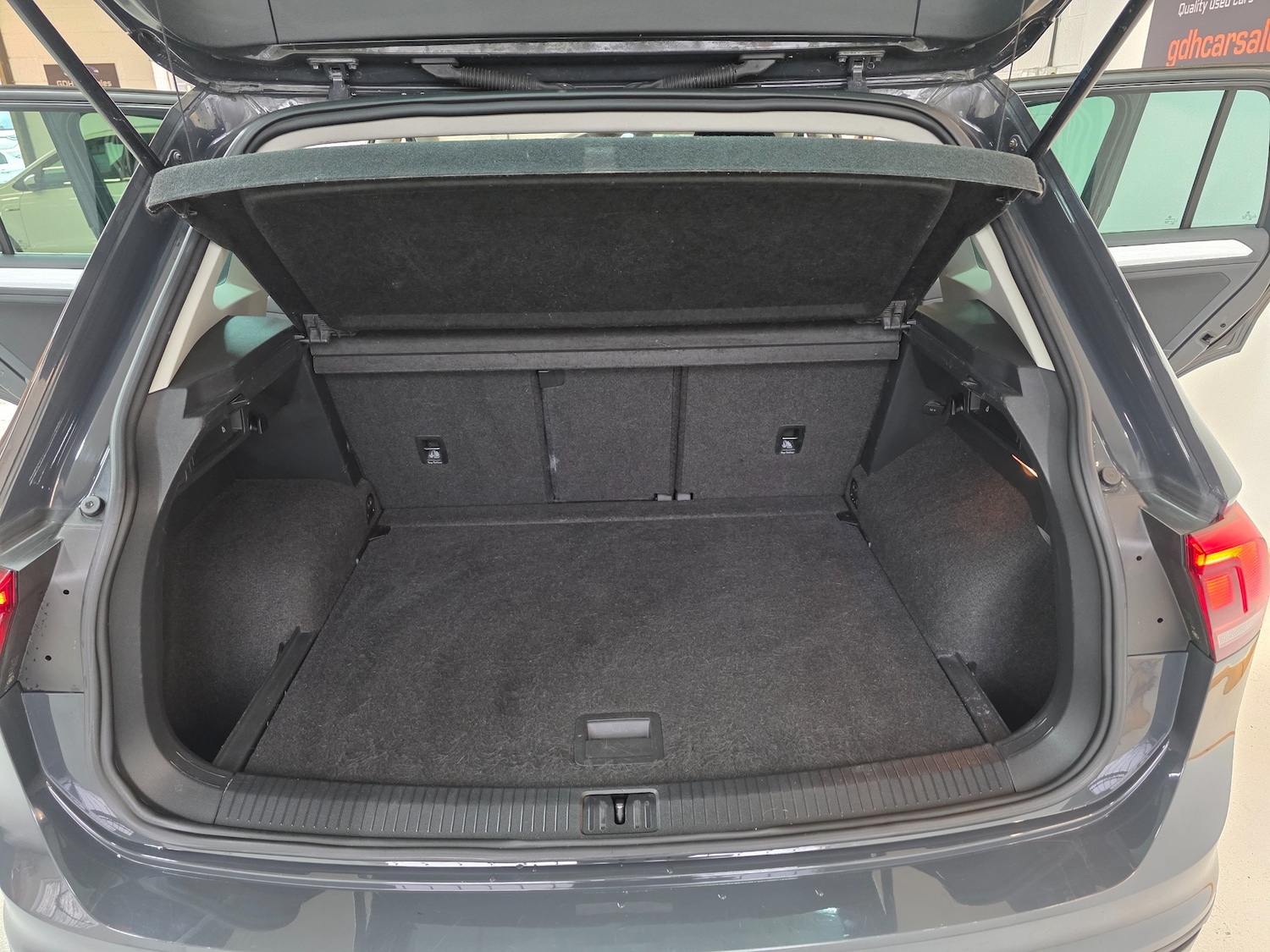 Used Volkswagen Tiguan 2017 for sale - 77247695: Photo 4