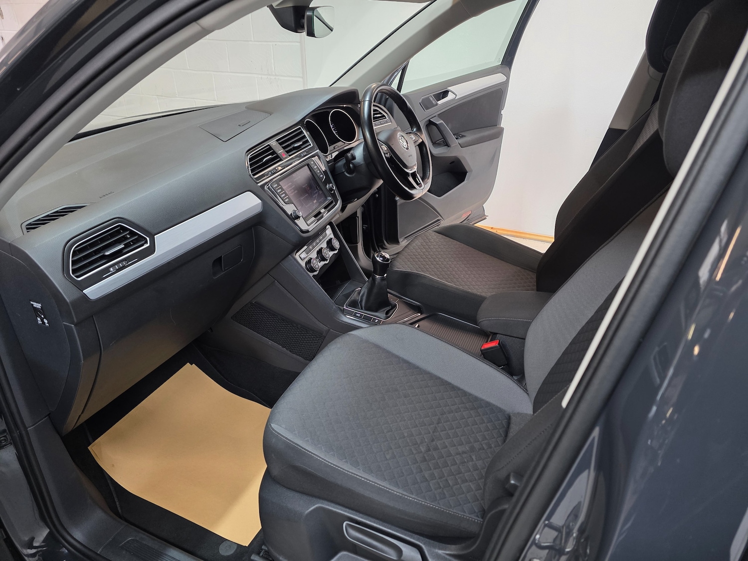 Used Volkswagen Tiguan 2017 for sale - 77247695: Photo 42