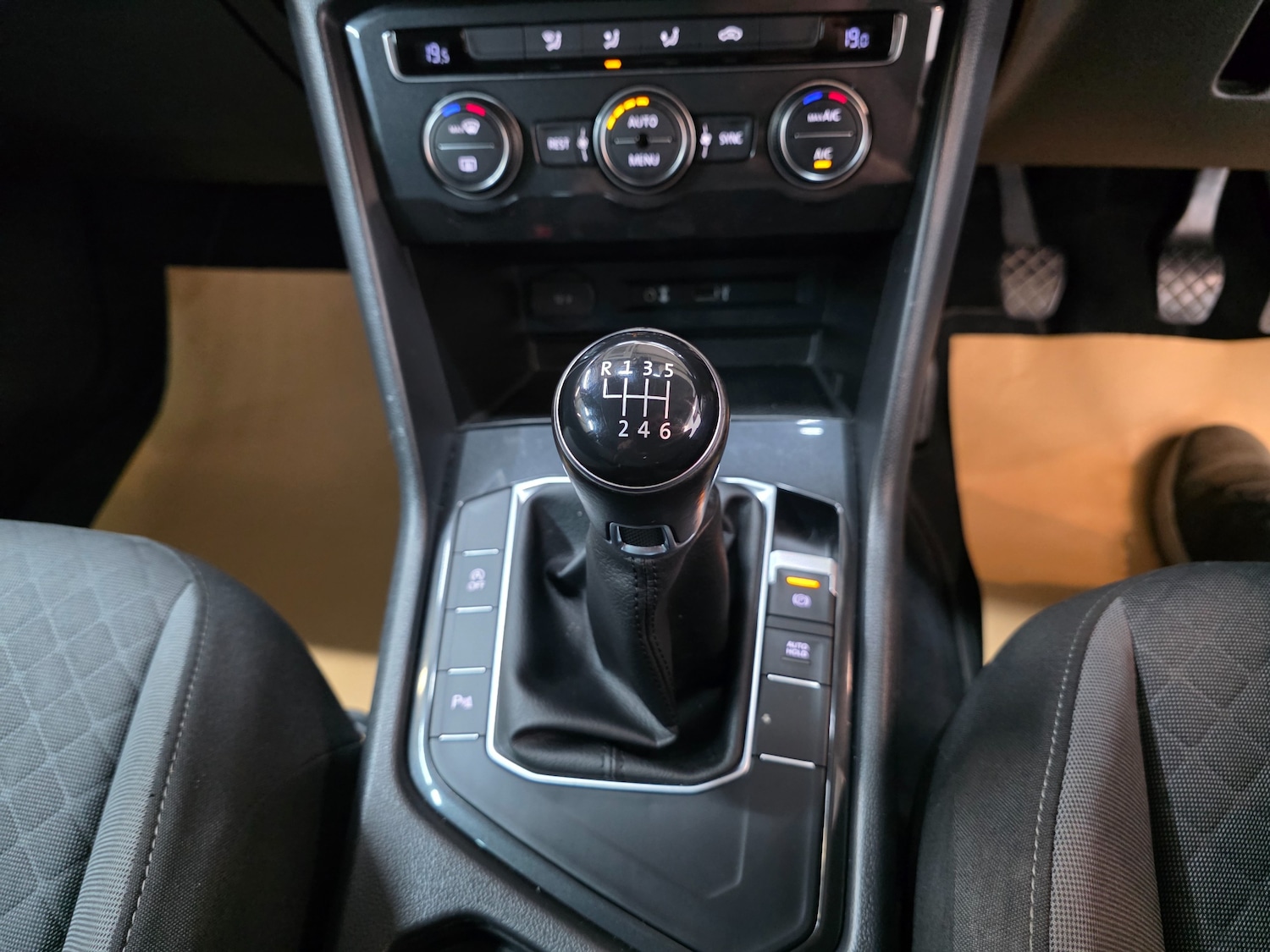 Used Volkswagen Tiguan 2017 for sale - 77247695: Photo 60