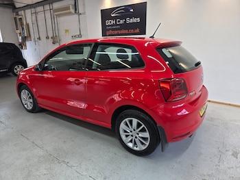 Used Volkswagen Polo 2015 for sale - 79335255: Photo