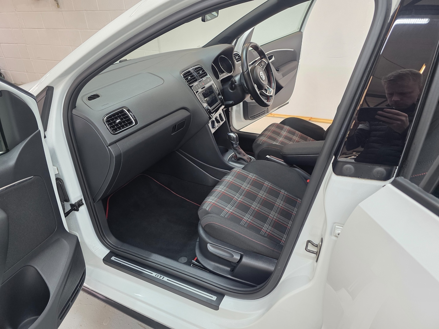 Used Volkswagen Polo 2016 for sale - 76590690: Photo 32