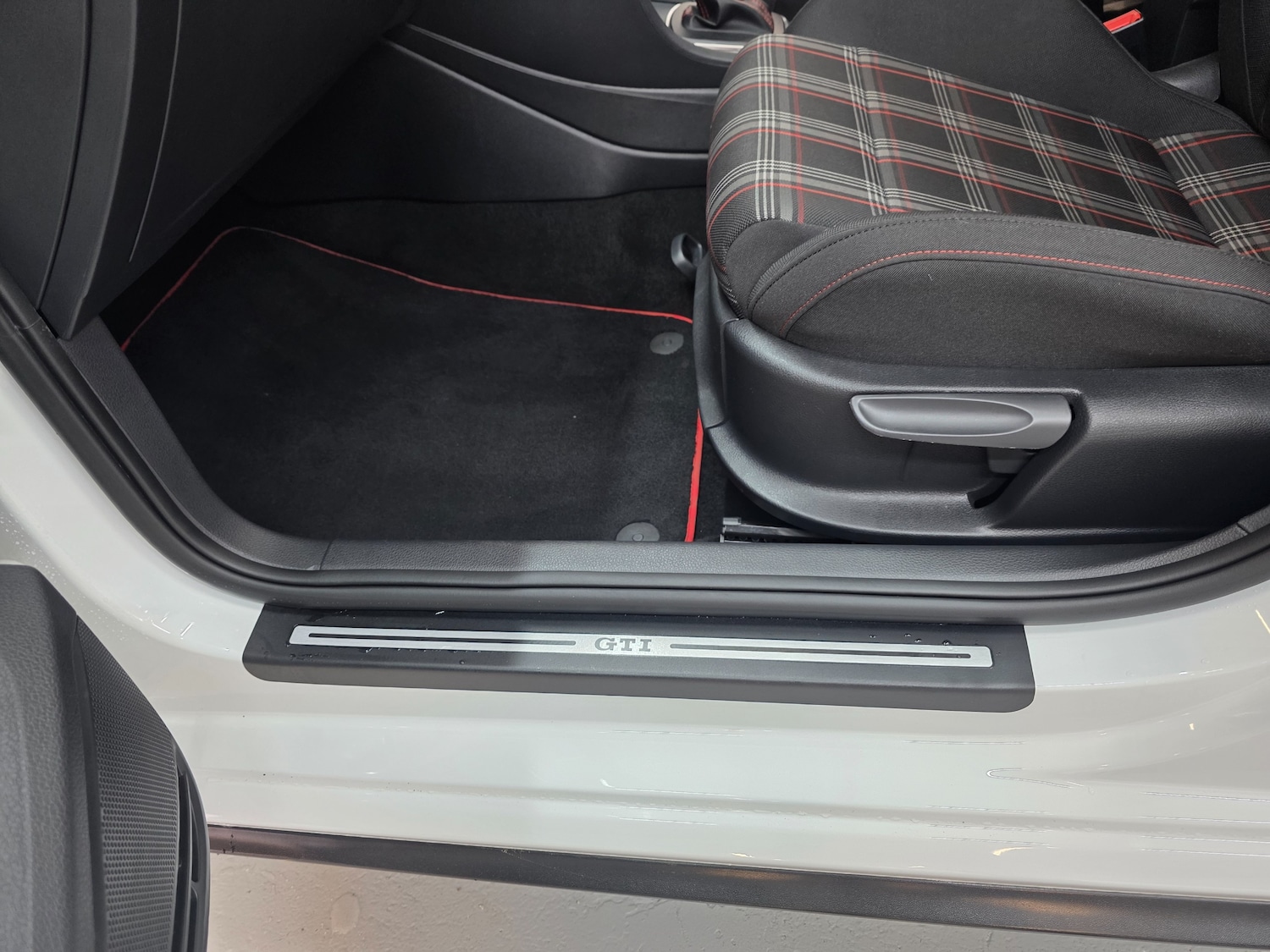 Used Volkswagen Polo 2016 for sale - 76590690: Photo 34