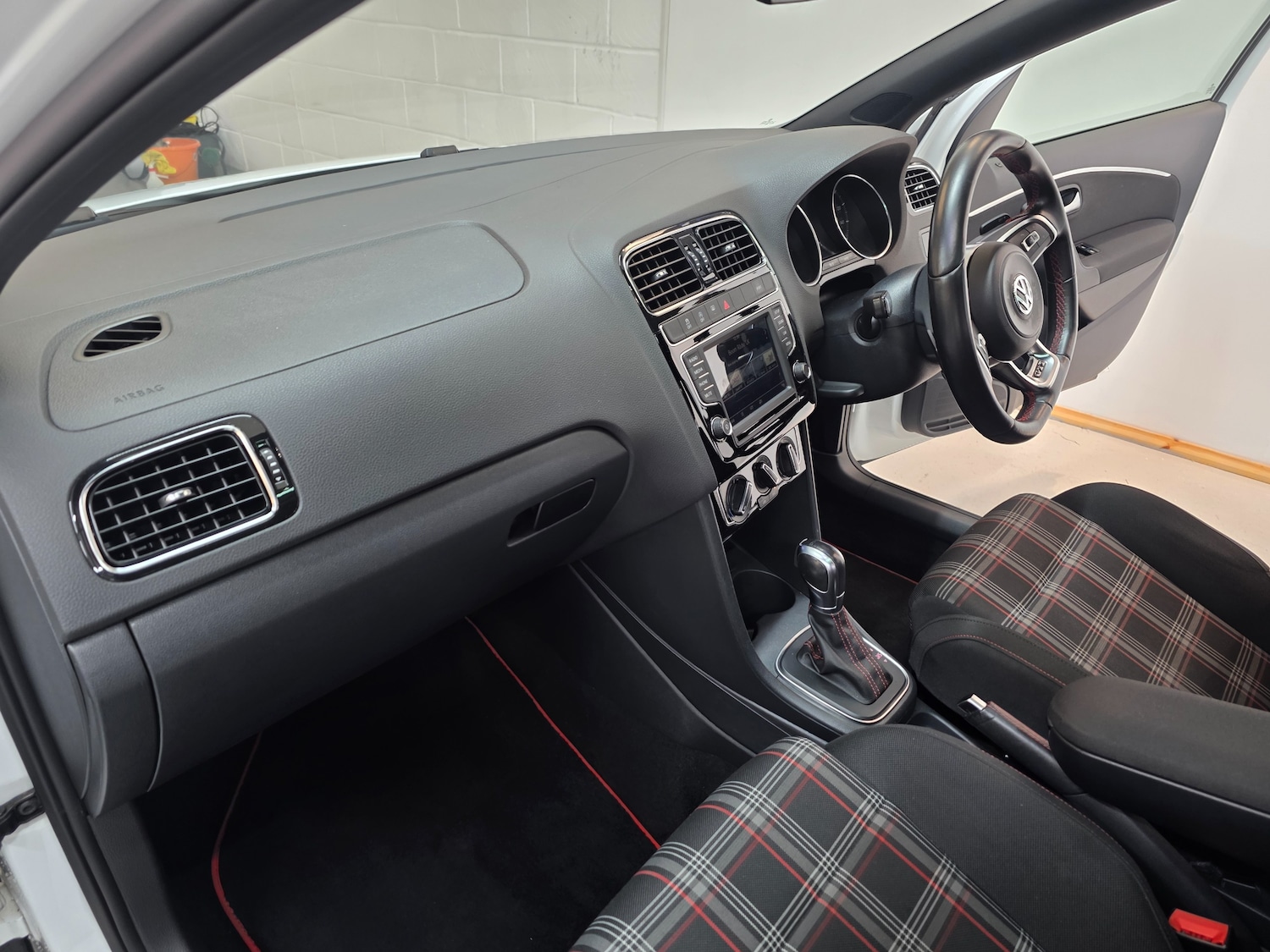 Used Volkswagen Polo 2016 for sale - 76590690: Photo 36