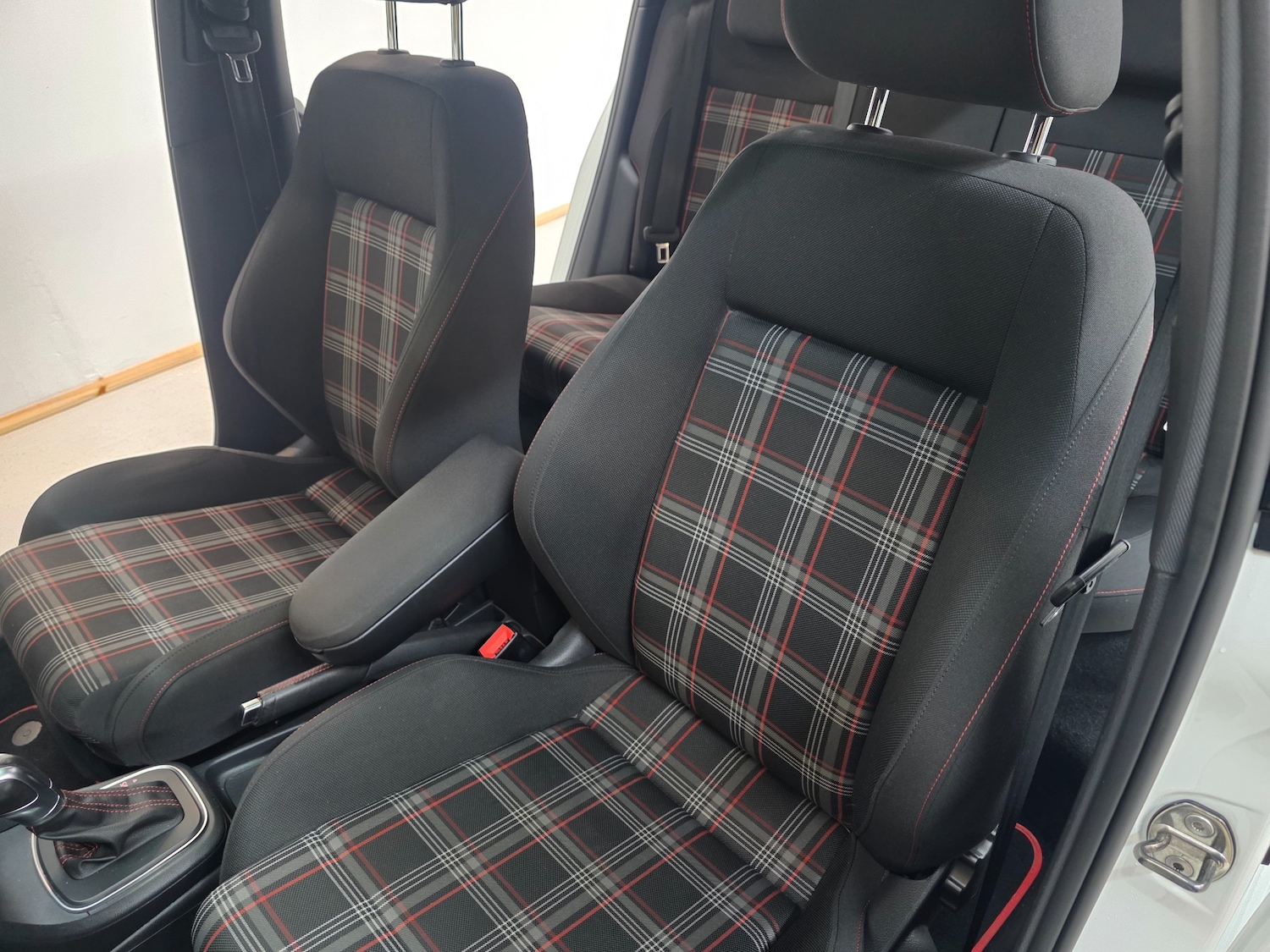 Used Volkswagen Polo 2016 for sale - 76590690: Photo 37