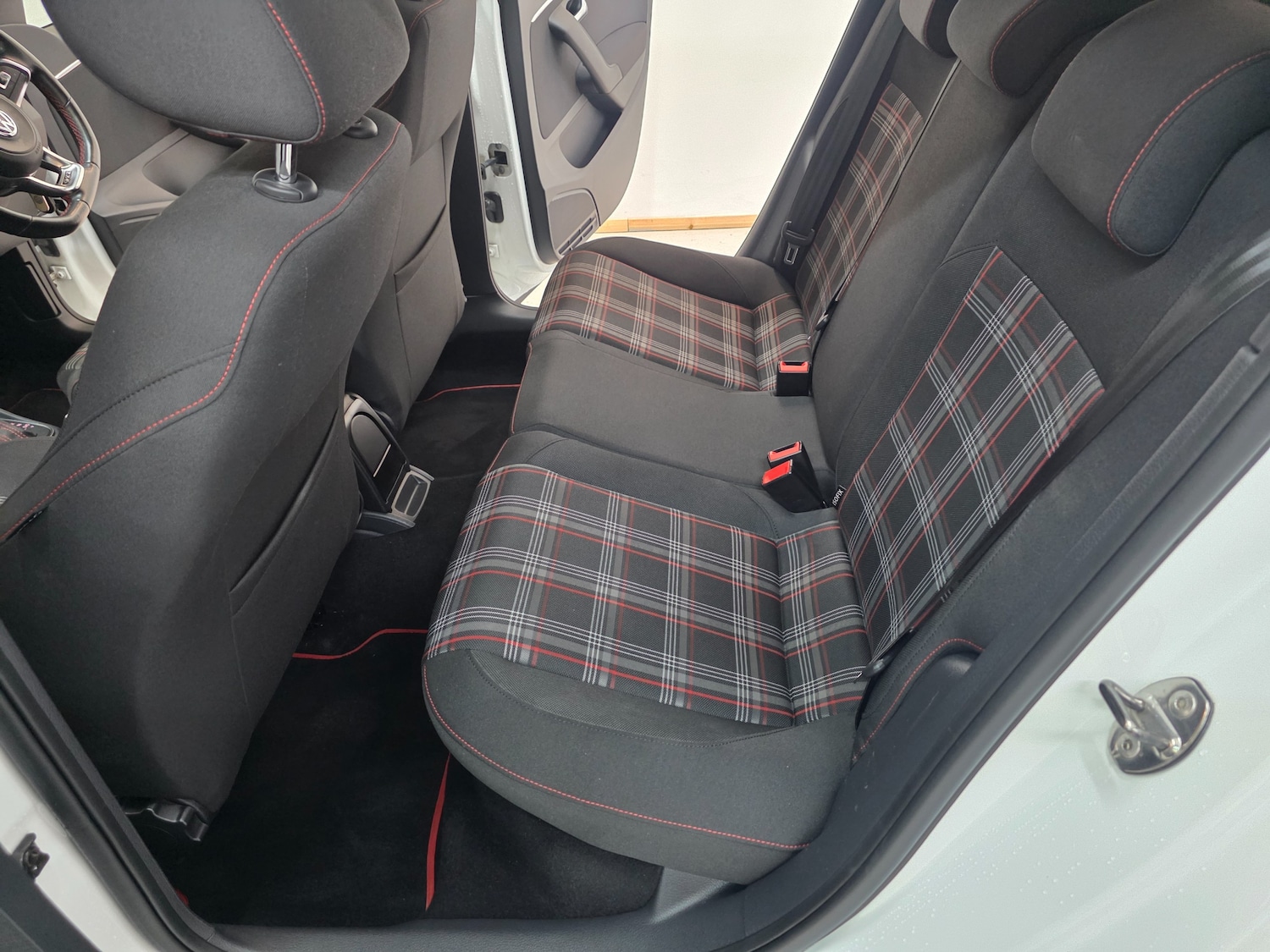 Used Volkswagen Polo 2016 for sale - 76590690: Photo 39