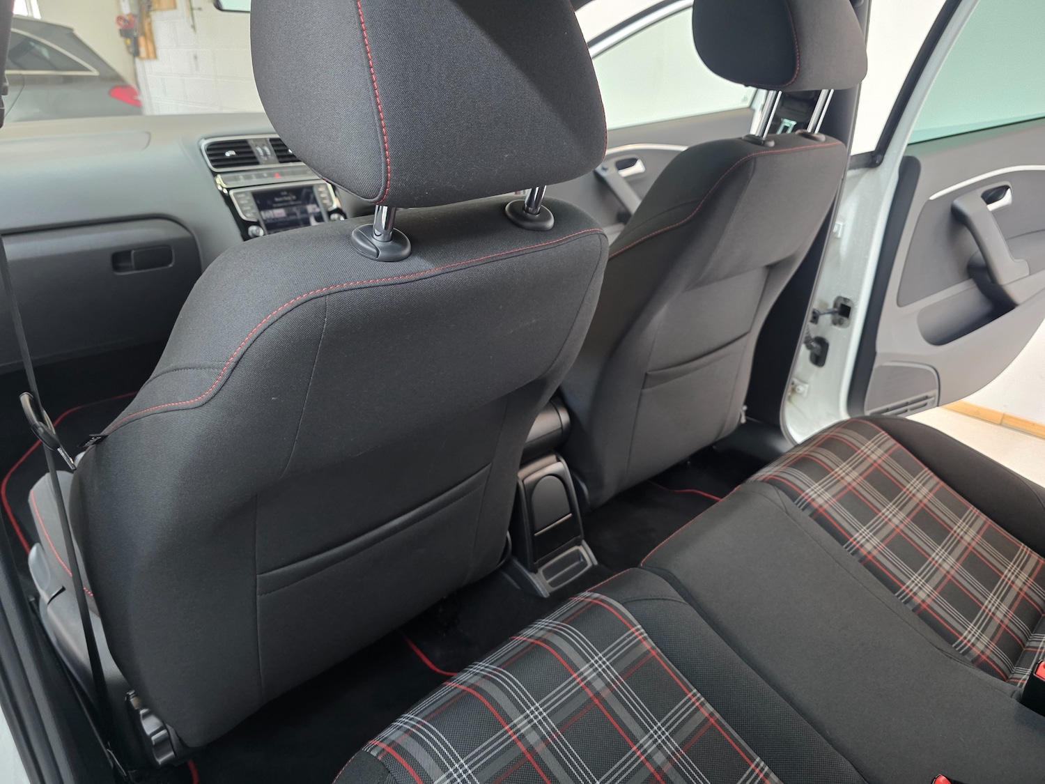 Used Volkswagen Polo 2016 for sale - 76590690: Photo 40