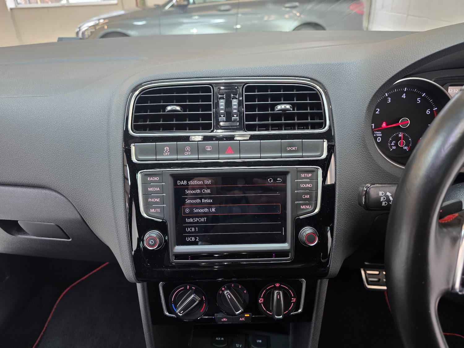 Used Volkswagen Polo 2016 for sale - 76590690: Photo 55