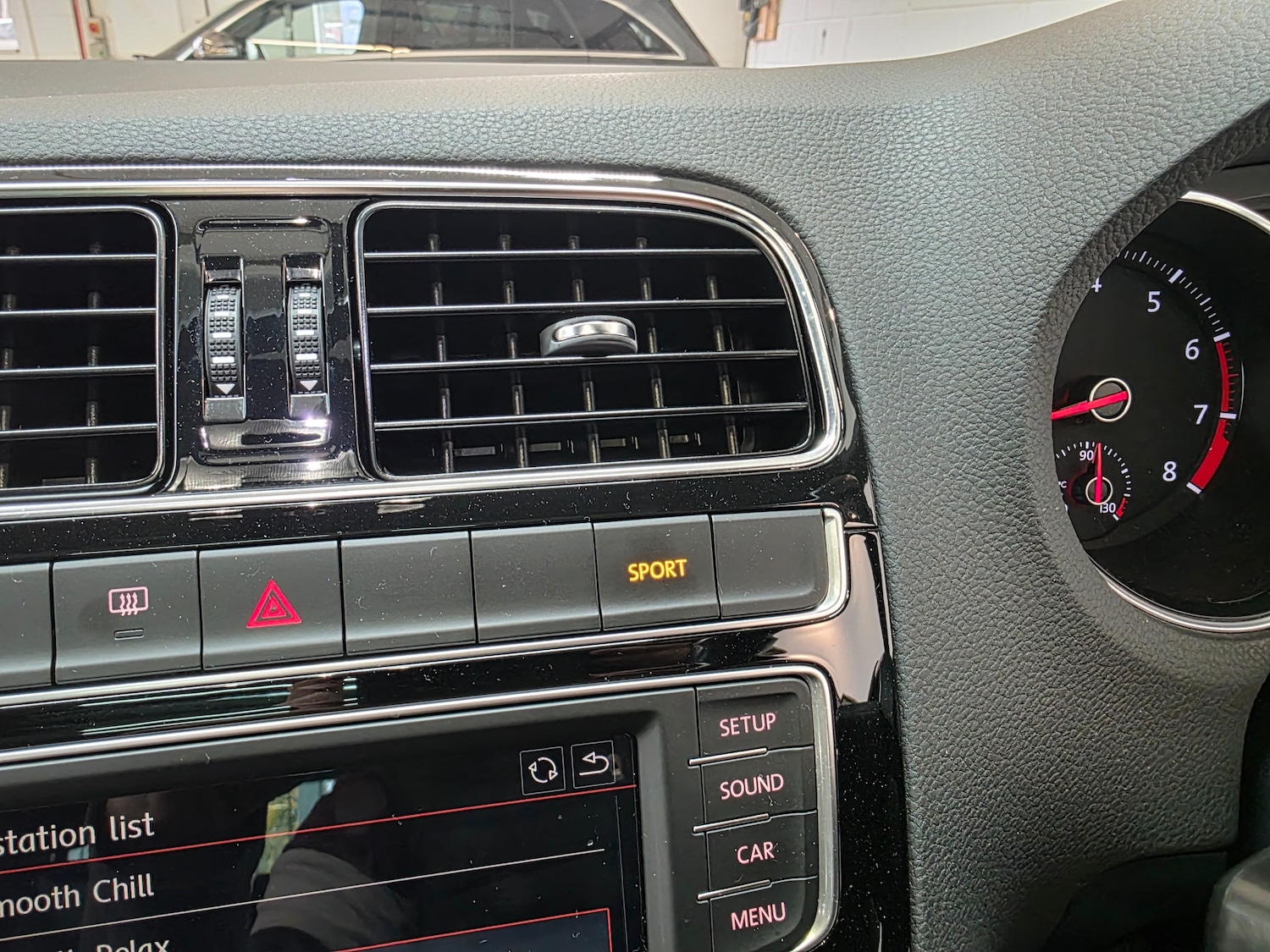 Used Volkswagen Polo 2016 for sale - 76590690: Photo 62