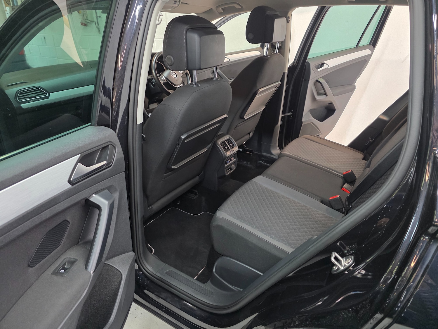 Used Volkswagen Tiguan 2019 for sale - 77247694: Photo 12