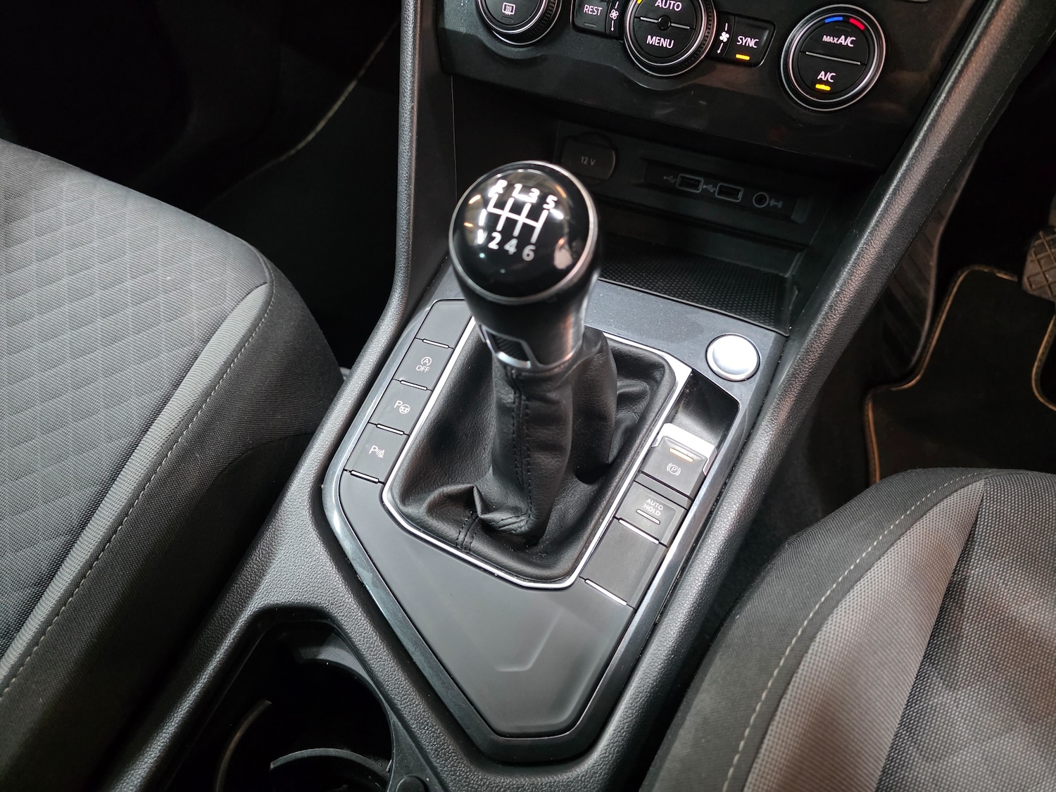 Used Volkswagen Tiguan 2019 for sale - 77247694: Photo 14