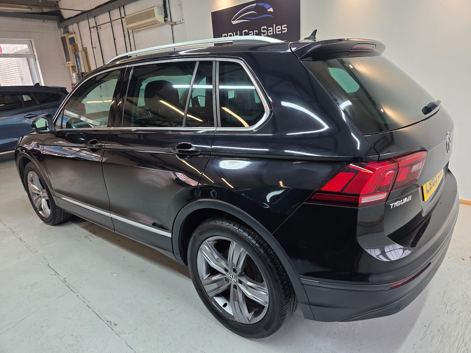 Used Volkswagen Tiguan 2019 for sale - 77247694: Photo 3