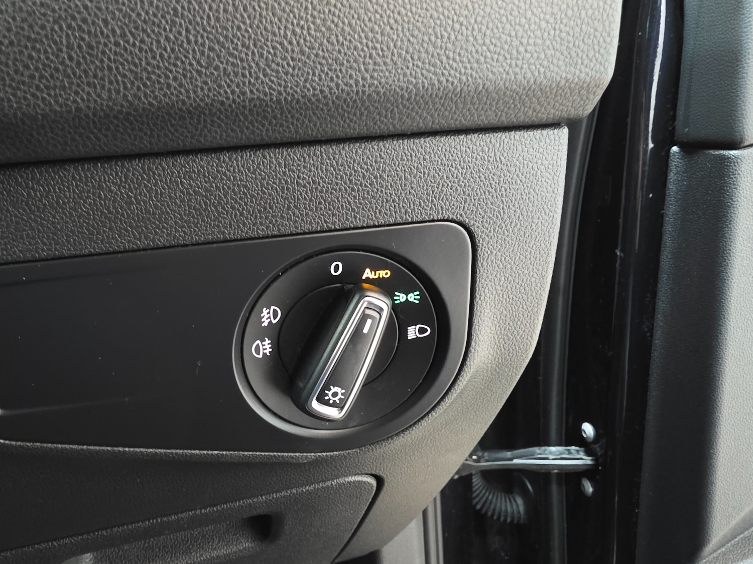 Used Volkswagen Tiguan 2019 for sale - 77247694: Photo 38