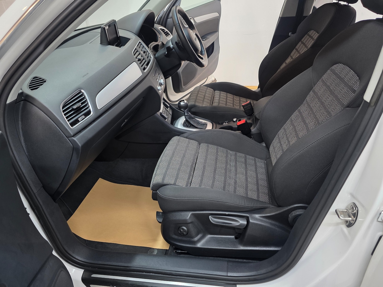 Used Audi Q3 2016 for sale - 76863067: Photo 20