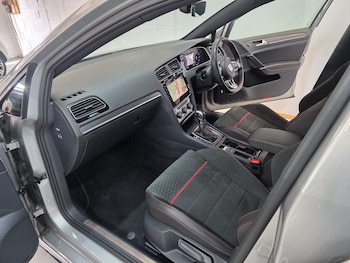 Used Volkswagen Golf 2017 for sale - 78168308: Photo