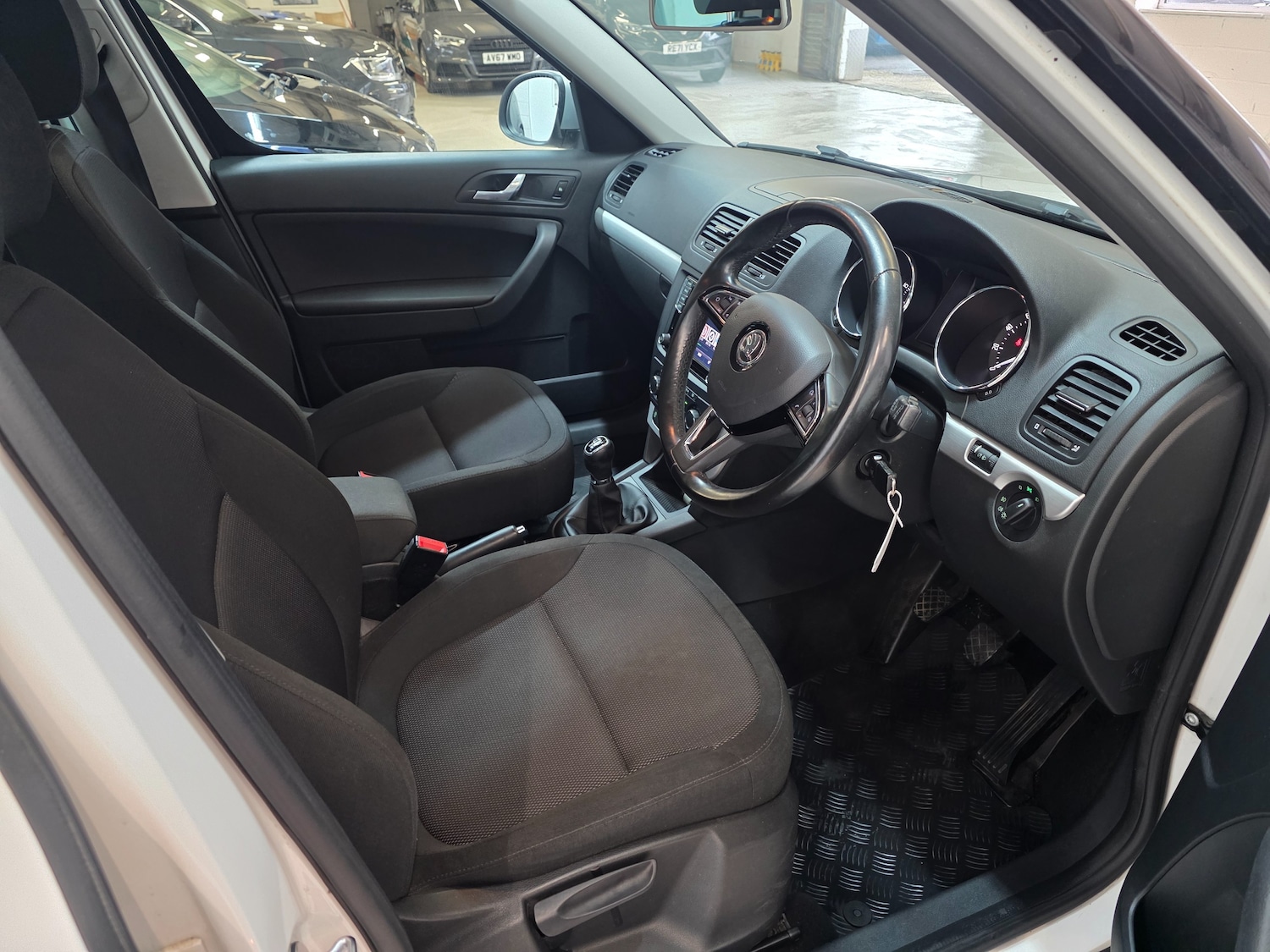 Used Skoda Yeti 2015 for sale - 77247705: Photo 15