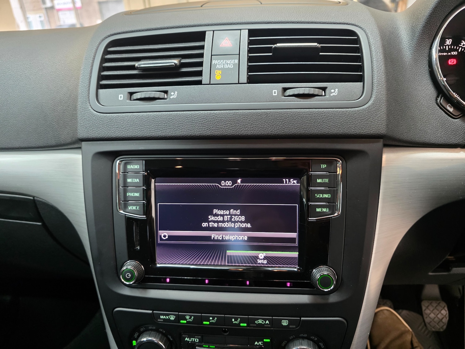 Used Skoda Yeti 2015 for sale - 77247705: Photo 33