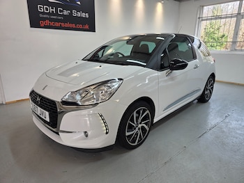 2017 (17) - 1.2 PureTech 82 Connected Chic 3dr