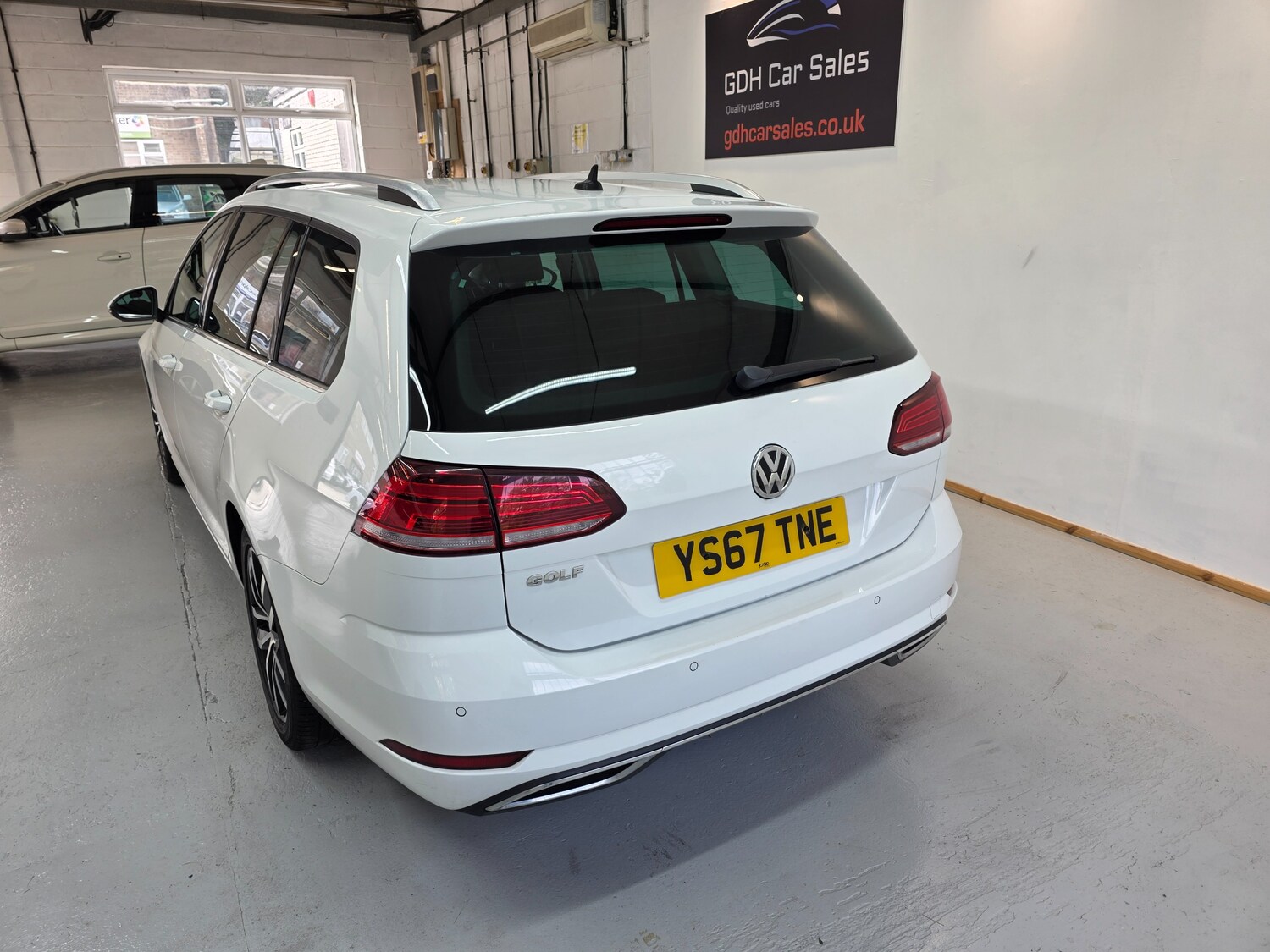 Used Volkswagen Golf 2017 for sale - 76604324: Photo 16