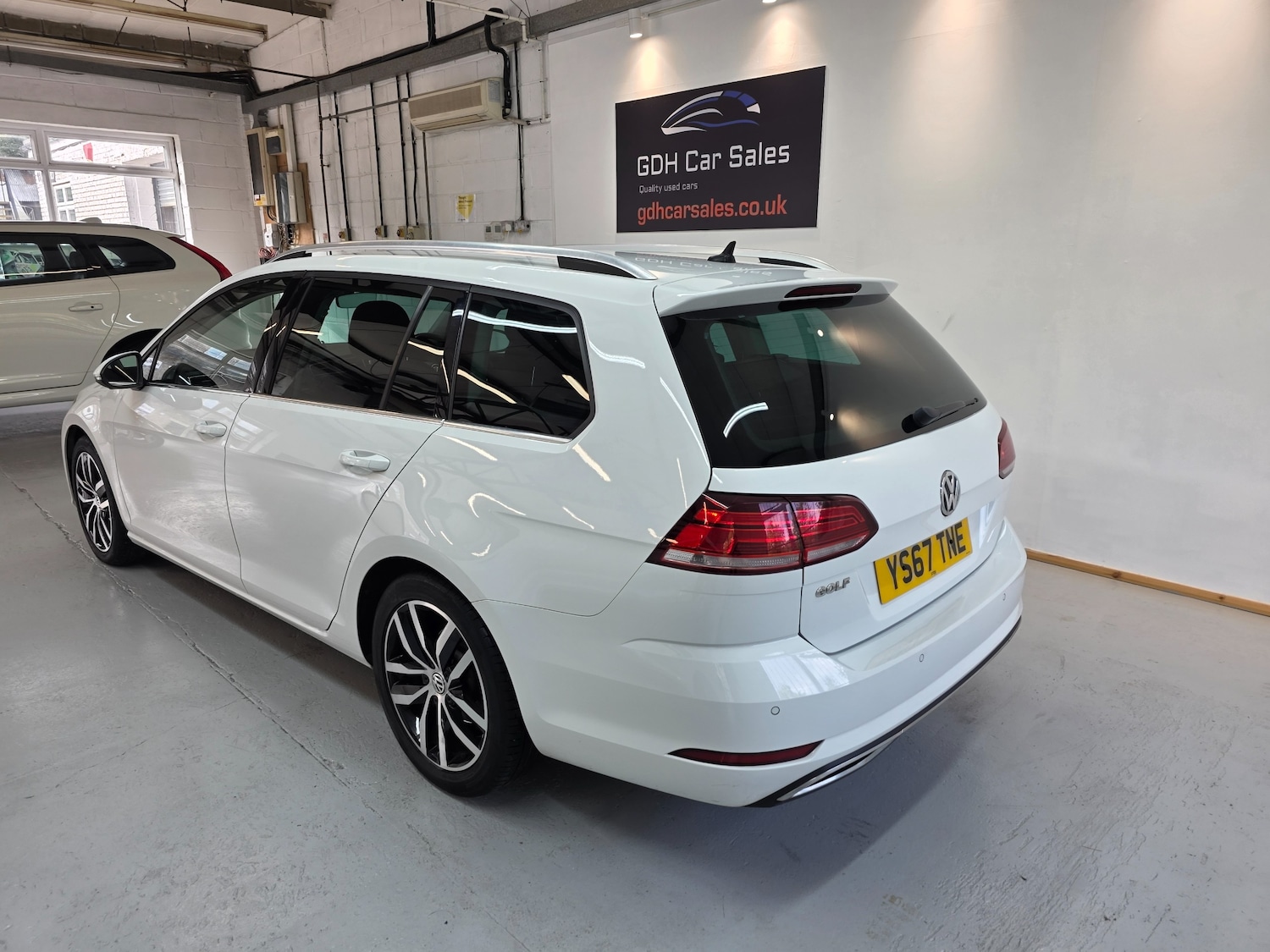 Used Volkswagen Golf 2017 for sale - 76604324: Photo 3