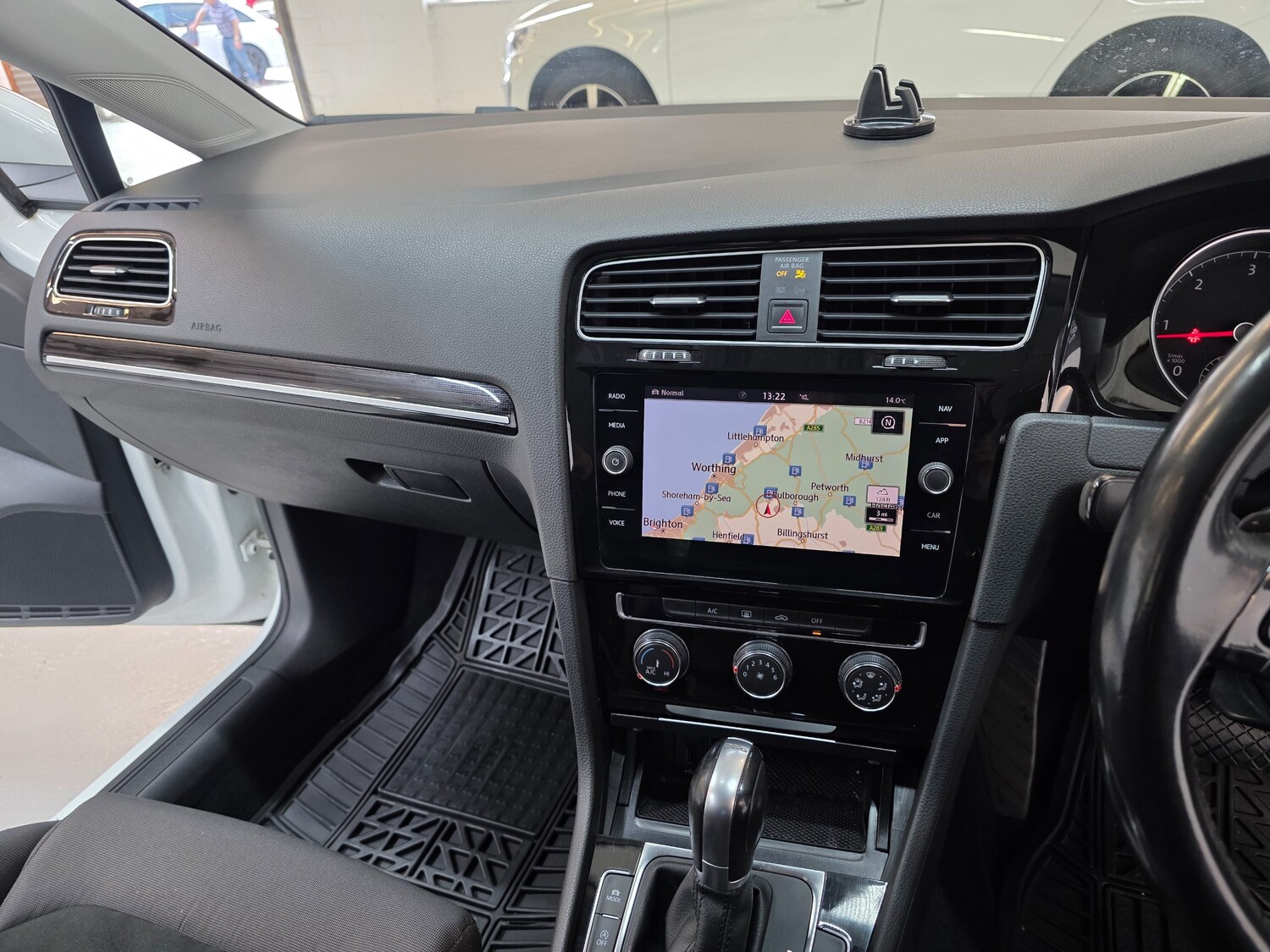 Used Volkswagen Golf 2017 for sale - 76604324: Photo 33