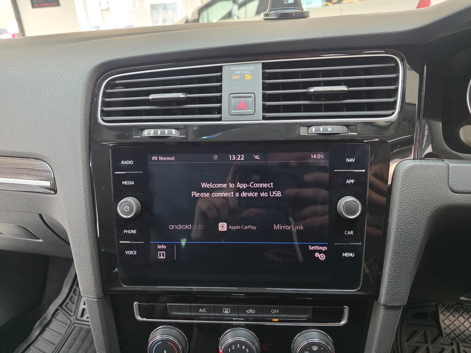 Used Volkswagen Golf 2017 for sale - 76604324: Photo 36