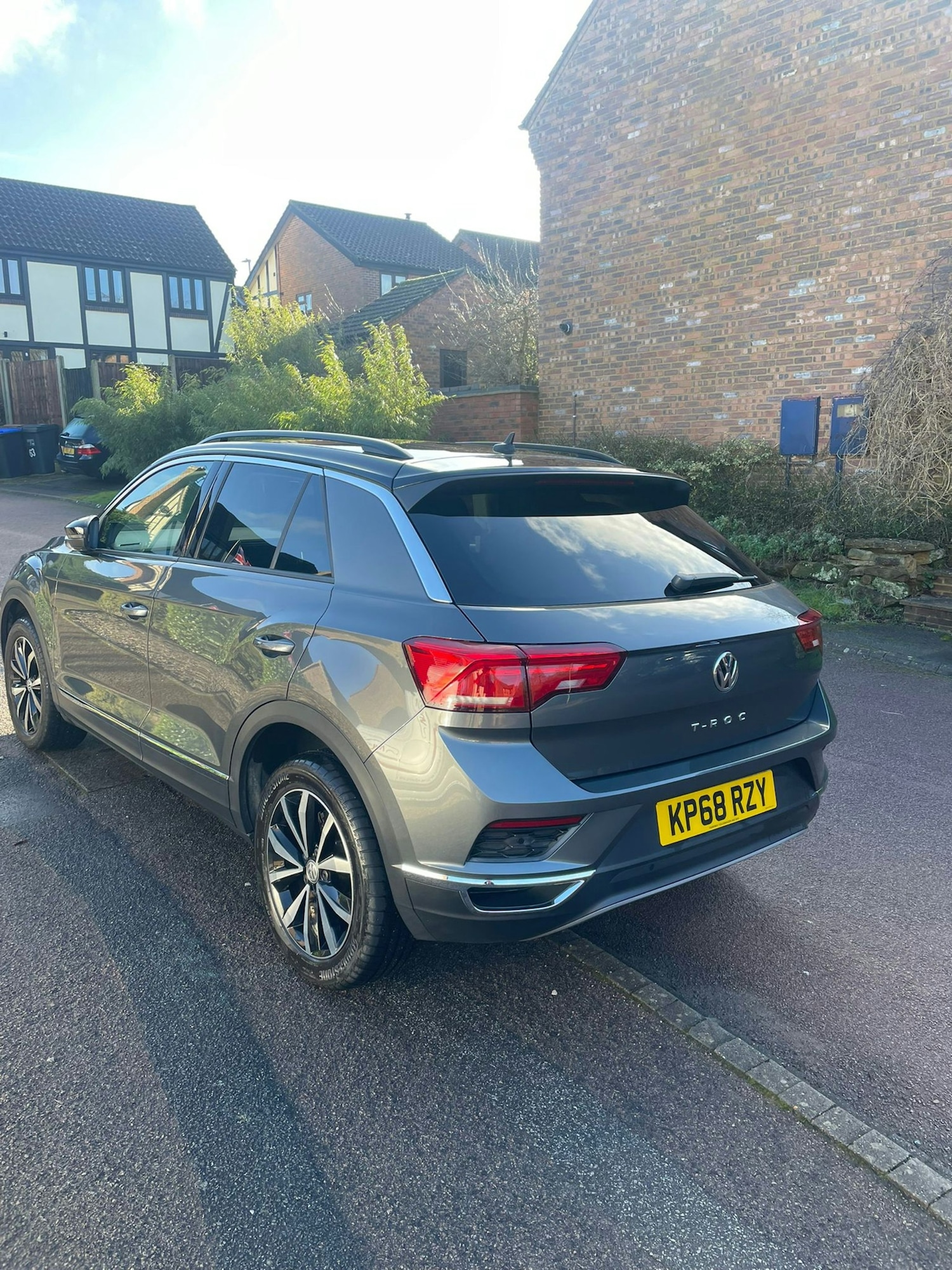 Used Volkswagen T-Roc 2018 for sale - 77249366: Photo 2