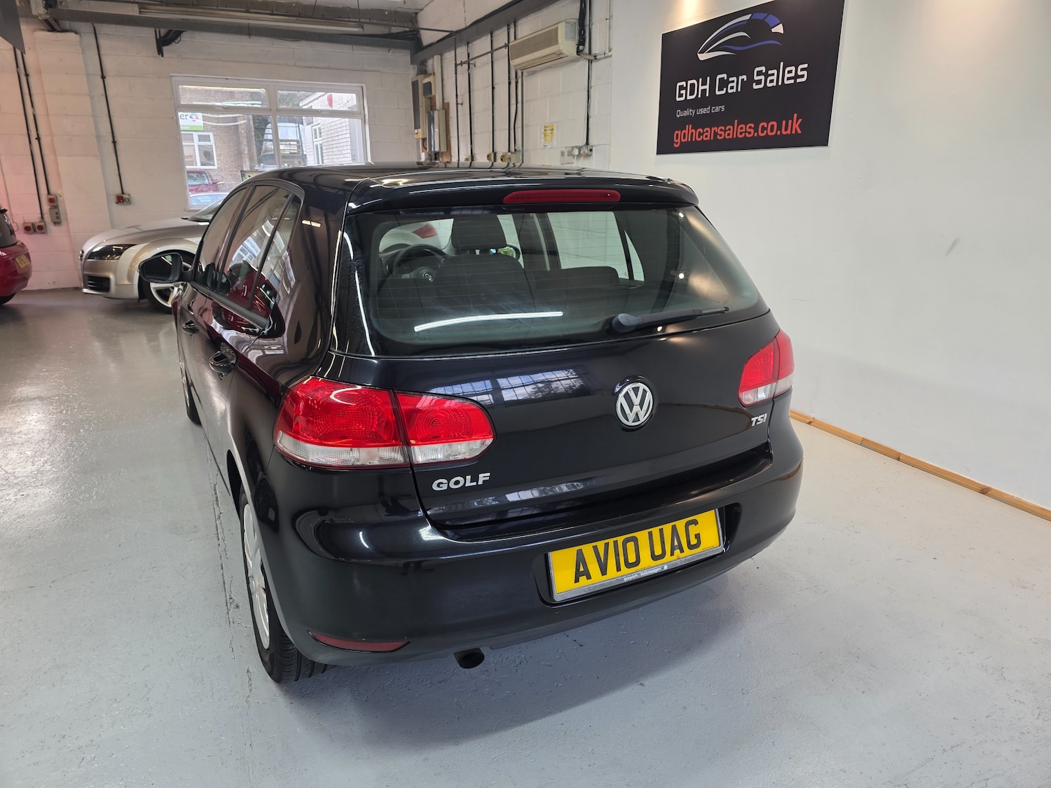 Used Volkswagen Golf 2010 for sale - 76305342: Photo 11