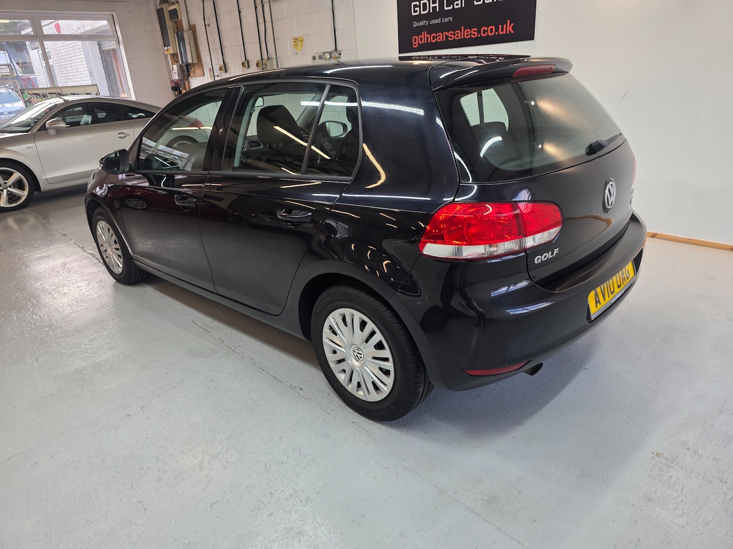 Used Volkswagen Golf 2010 for sale - 76305342: Photo 8