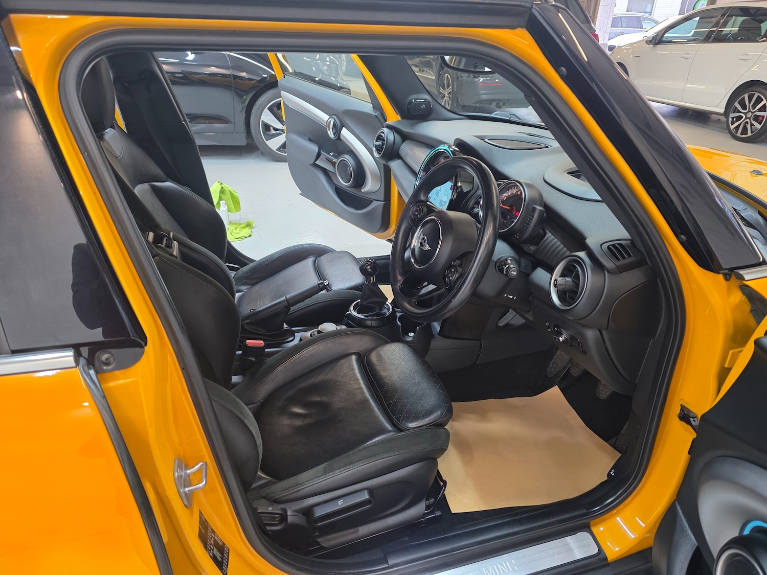 Used MINI Hatch 2015 for sale - 76798672: Photo 24