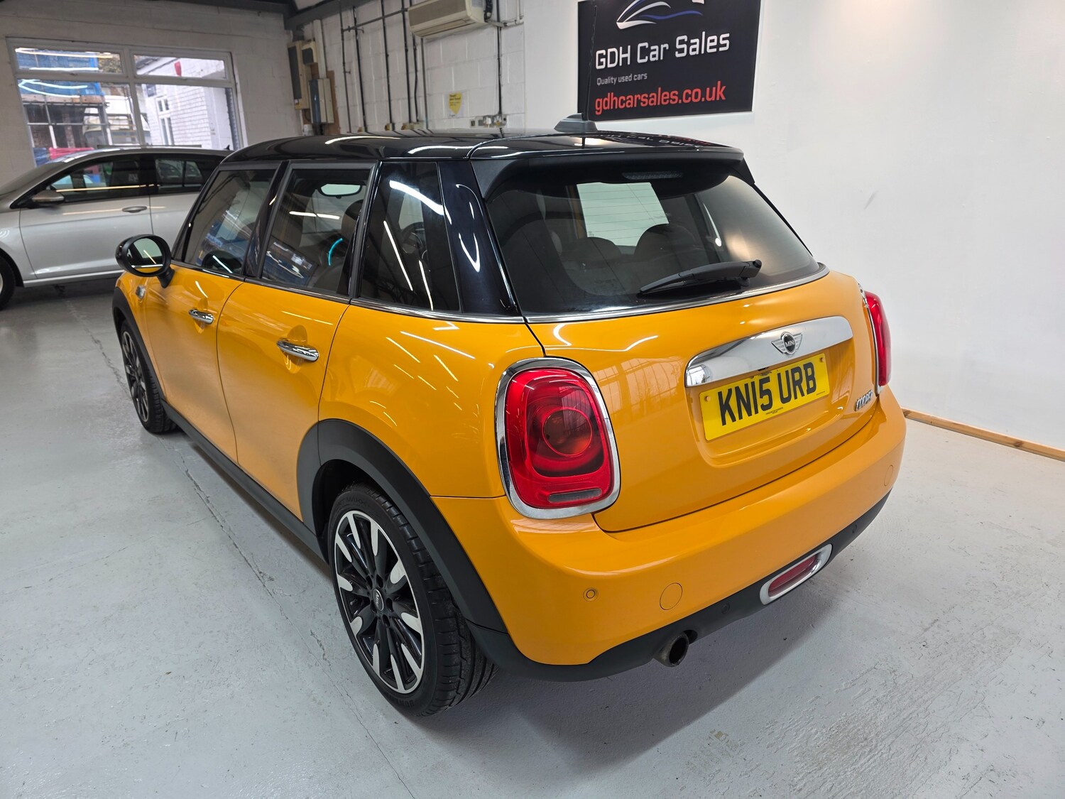 Used MINI Hatch 2015 for sale - 76798672: Photo 3