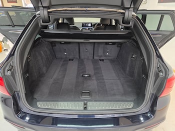 Used BMW 5 Series 2017 for sale - 77951719: Photo