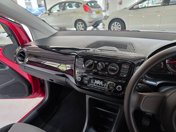 Used Volkswagen up! 2016 for sale - 75754358: Photo 30