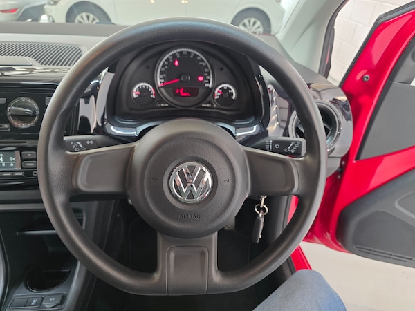 Used Volkswagen up! 2016 for sale - 75754358: Photo 35