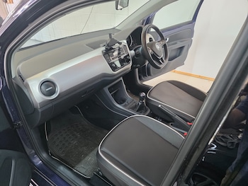 Used Volkswagen up! 2017 for sale - 79130431: Photo