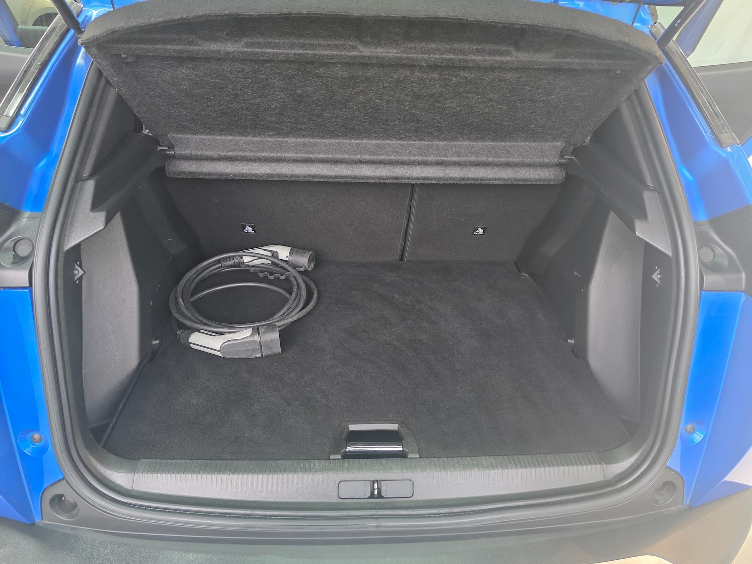 Used Peugeot E-2008 2021 for sale - 76836559: Photo 13