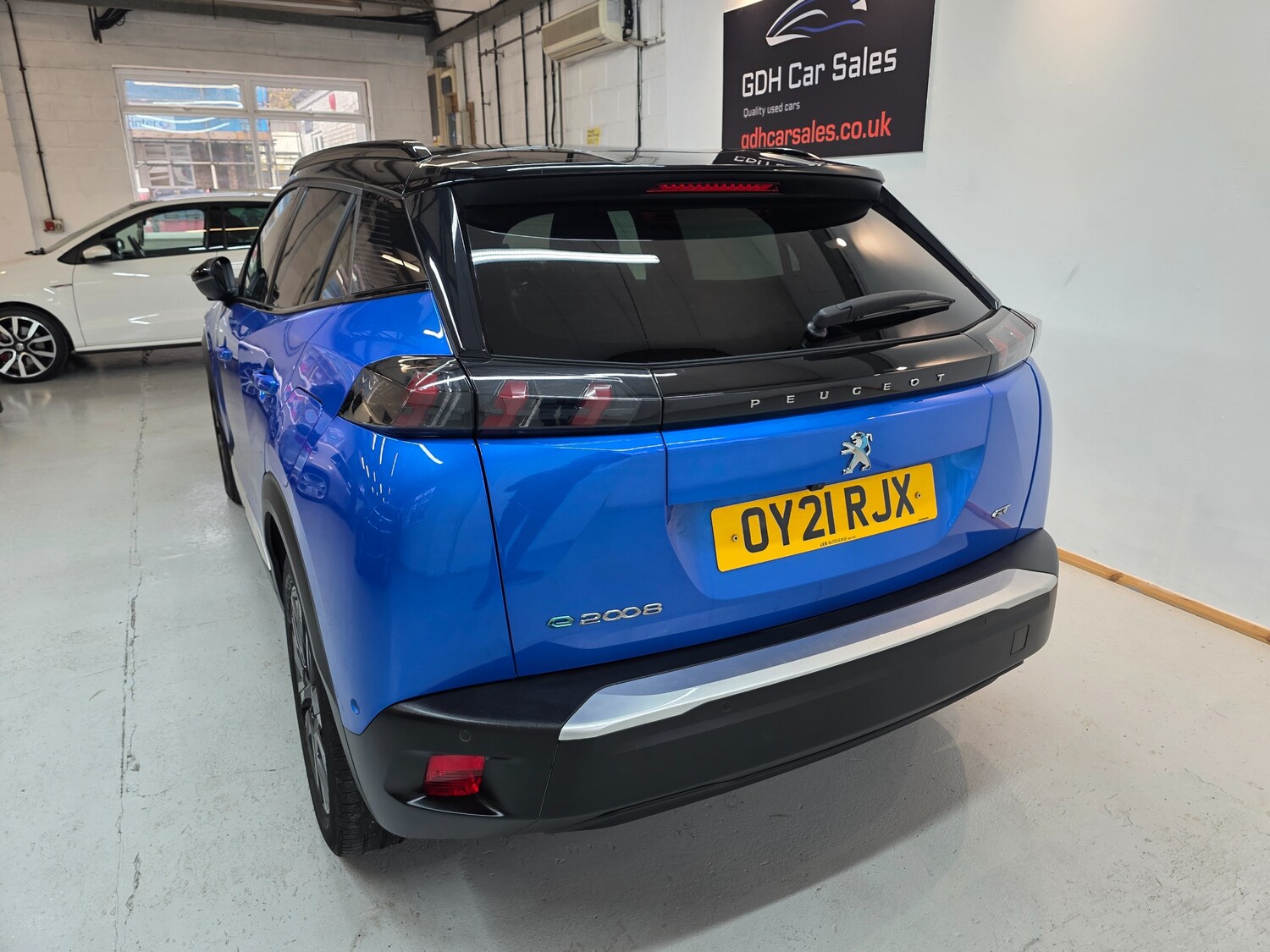 Used Peugeot E-2008 2021 for sale - 76836559: Photo 14