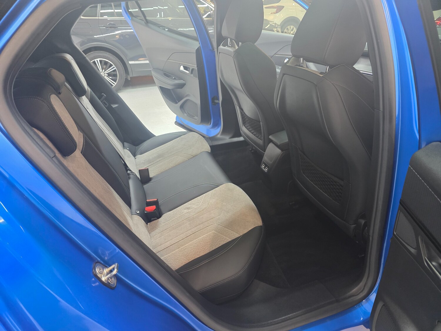 Used Peugeot E-2008 2021 for sale - 76836559: Photo 26