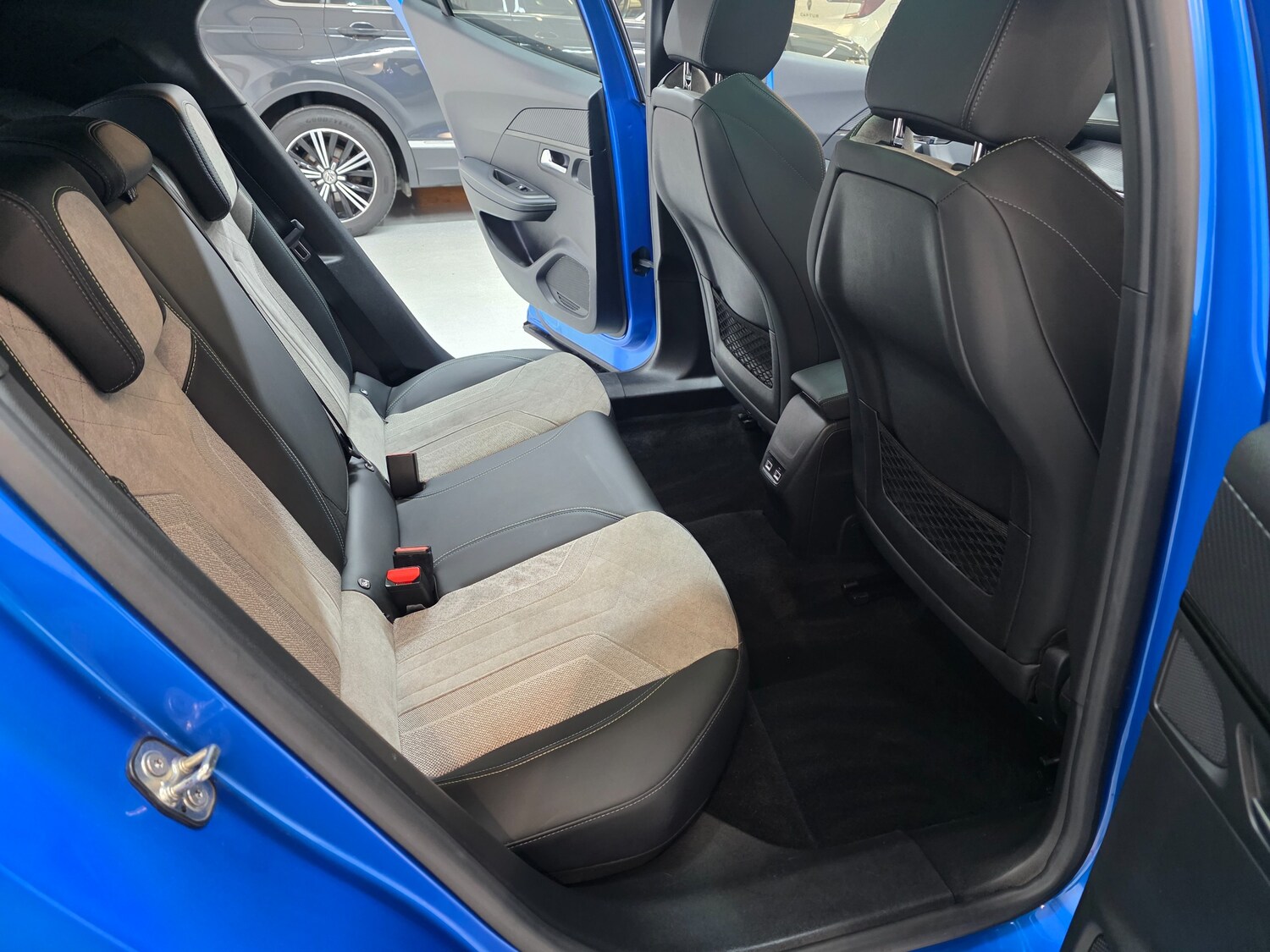 Used Peugeot E-2008 2021 for sale - 76836559: Photo 27