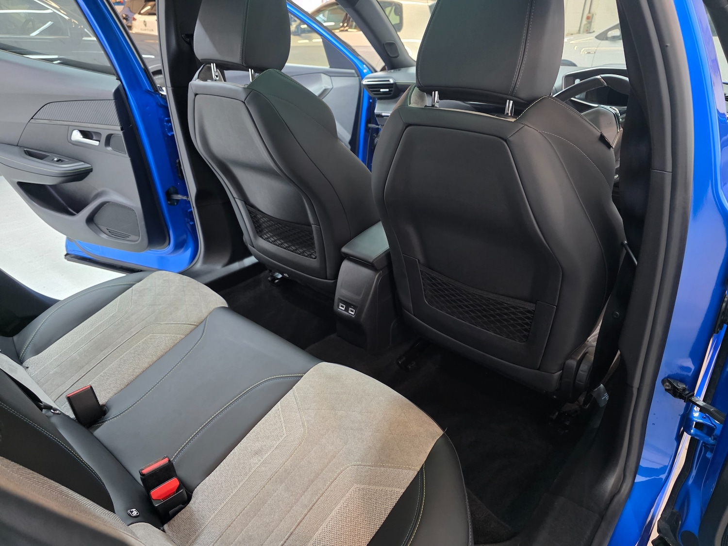 Used Peugeot E-2008 2021 for sale - 76836559: Photo 28