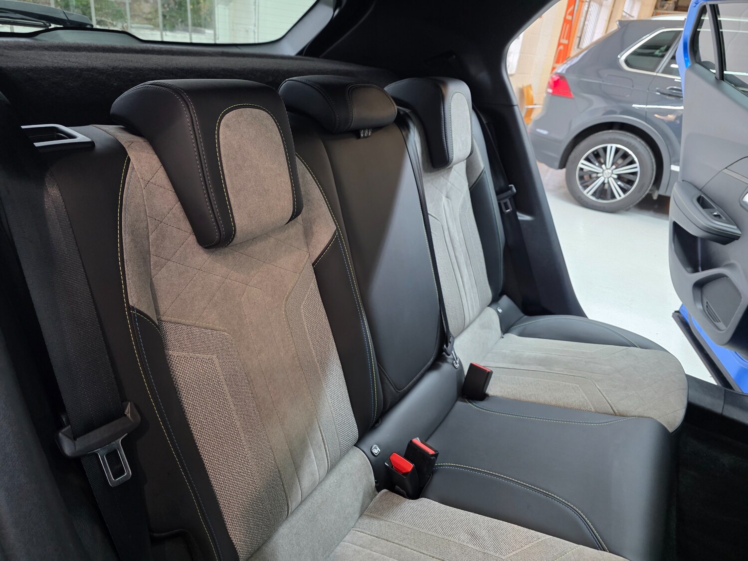 Used Peugeot E-2008 2021 for sale - 76836559: Photo 30